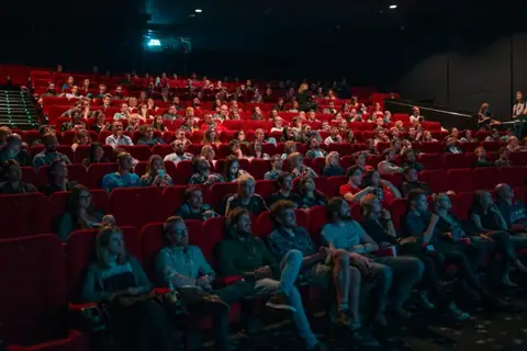 5 Ways Community Theatres Can Help the World Unite