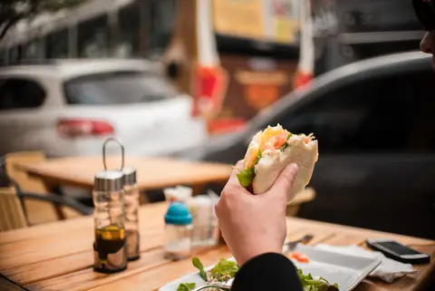 5 Ways to Discover the World Through Street Food